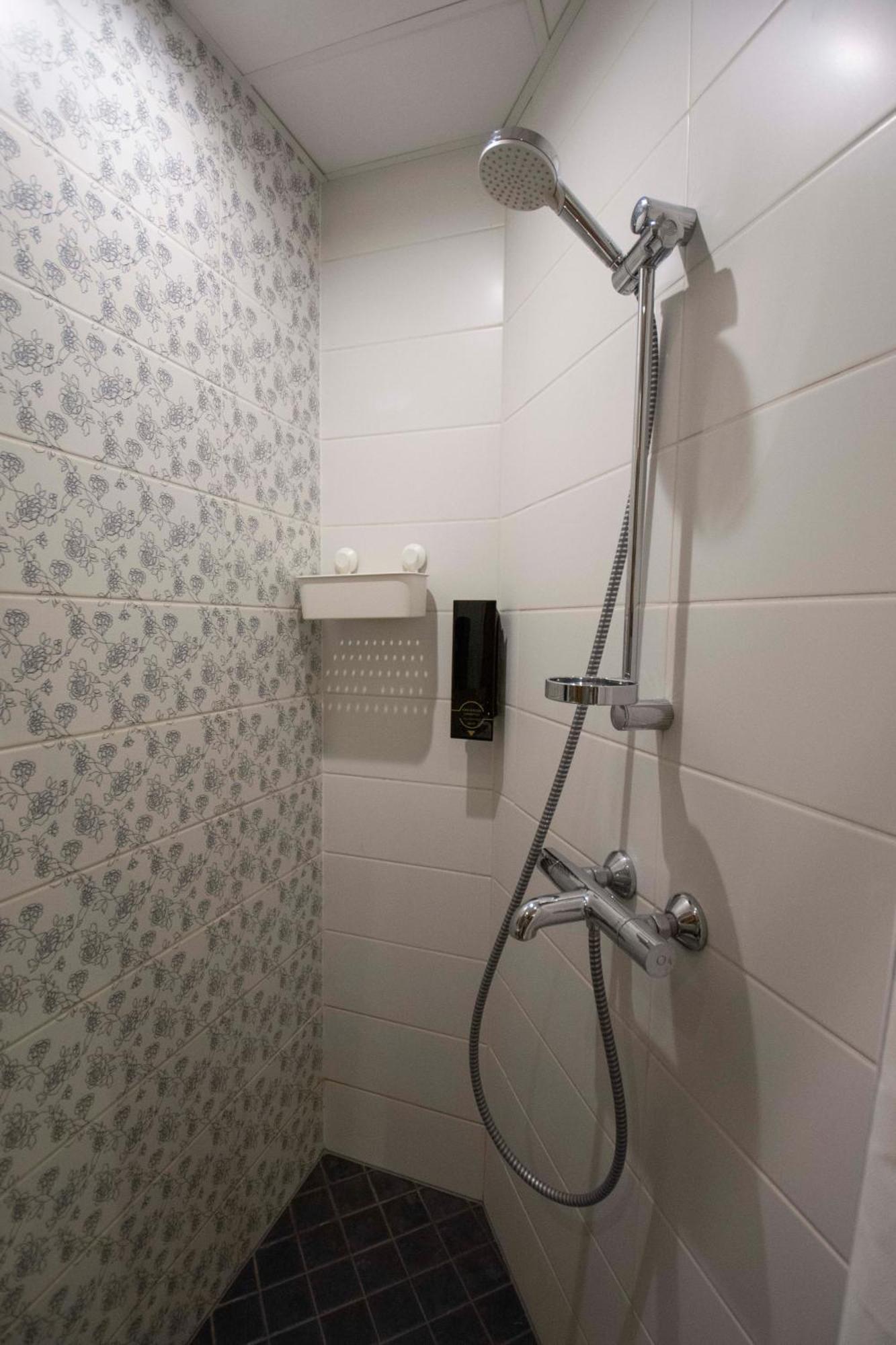 Karlovaidyll 7 - Homey Apartment With Free Parking! Tartu Exterior photo